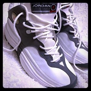 2001 Air Jordan Jumpman Team One sneakers